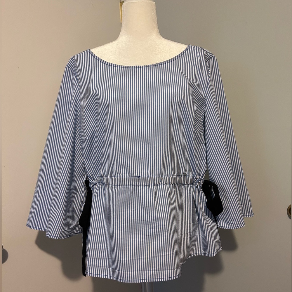 New York and Company bell sleeves blouse with 2 tie waist,size Large, striped